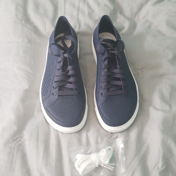 crocs shoes with laces